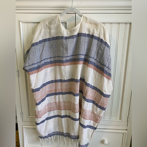 Fun beachy cardigan. - Picture 2 of 2
